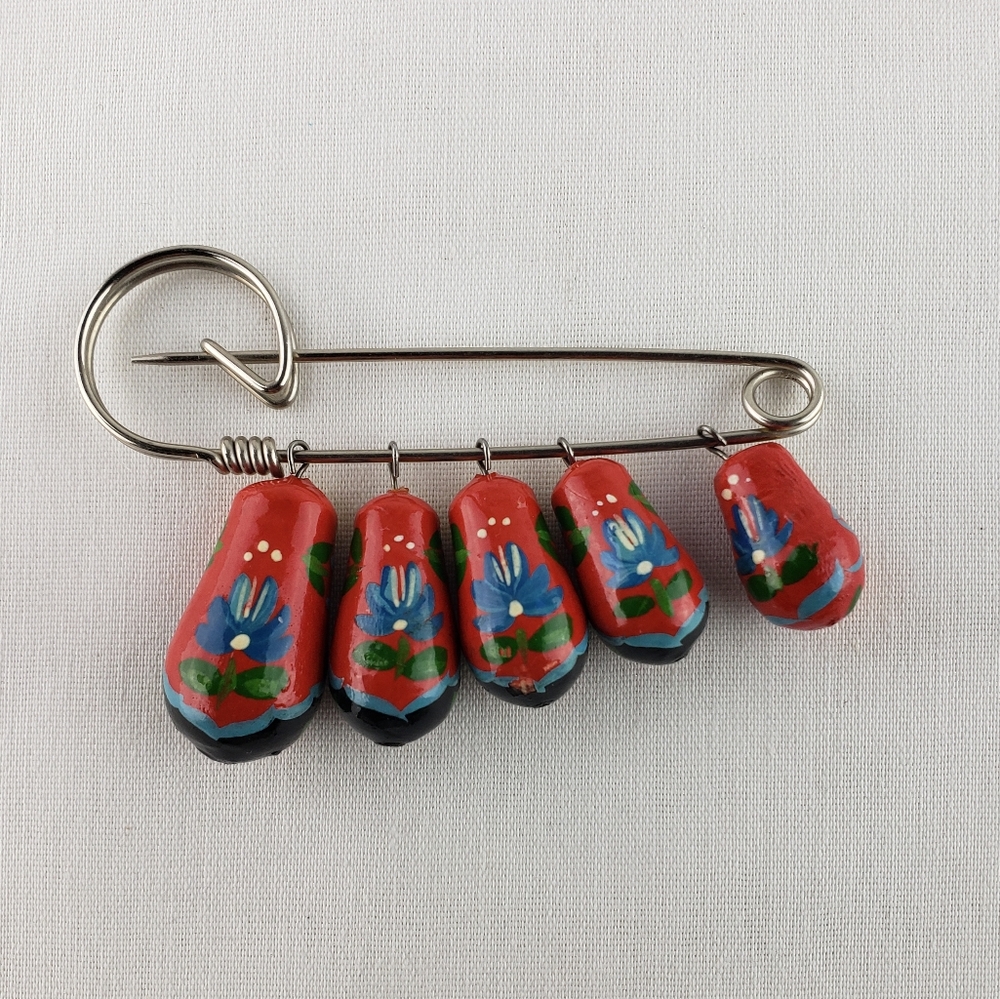 Vintage Russian Nesting dolls pin hand painted - Picture 2 of 4